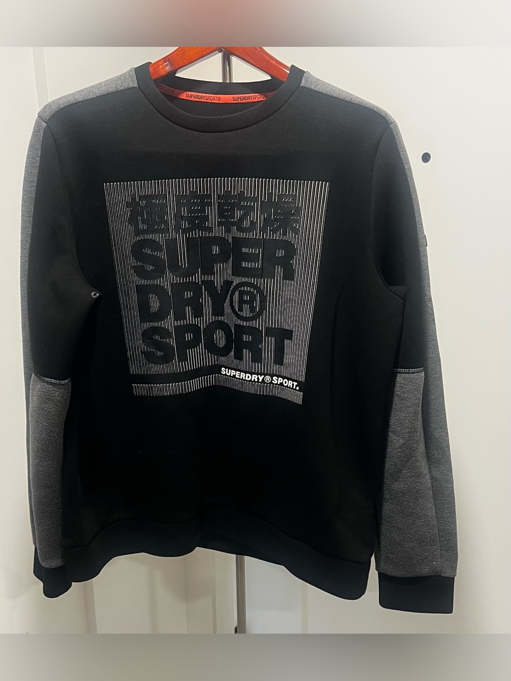 Superdry Gym Tech Colour Block Crewneck Sweatshirt